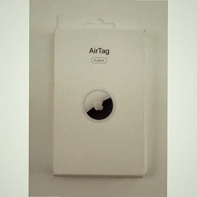 Apple AirTag 4 pack A2187 - New Sealed Box